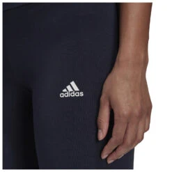 ADIDAS Women's Loungewear Essentials High Waisted Logo - Leggings 13 ADIDAS Women's Loungewear Essentials High Waisted Logo - Leggings -Berg Freunde Bekleidung Geschaft adidas womens loungewear essentials high waisted logo leggings detail 5