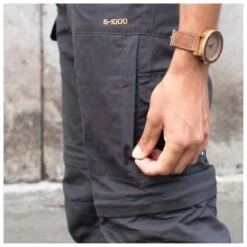FJÄLLRÄVEN Karl Pro Zip-Off Trousers - Trekkinghose 23 FJÄLLRÄVEN Karl Pro Zip-Off Trousers - Trekkinghose -Berg Freunde Bekleidung Geschaft fjaellraeven karl pro zip off trousers trekkinghose detail 9