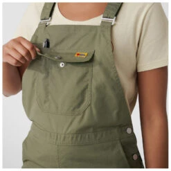 FJÄLLRÄVEN Women's Vardag Dungaree Trousers - Jumpsuit -Berg Freunde Bekleidung Geschaft fjaellraeven womens vardag dungaree trousers jumpsuit detail 6
