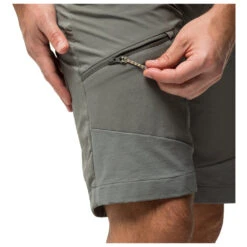 Jack Wolfskin Ziegspitz Shorts - Shorts 11 Jack Wolfskin Ziegspitz Shorts - Shorts -Berg Freunde Bekleidung Geschaft jack wolfskin ziegspitz shorts shorts detail 4
