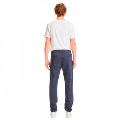 KnowledgeCotton Apparel Chuck Regular Chino Poplin Pant Vegan - Freizeithose 9 KnowledgeCotton Apparel Chuck Regular Chino Poplin Pant Vegan - Freizeithose -Berg Freunde Bekleidung Geschaft knowledgecotton apparel chuck regular chino poplin pant vegan freizeithose detail 3