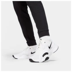 Nike Dri-FIT Tapered Training Pants - Trainingshose 14 Nike Dri-FIT Tapered Training Pants - Trainingshose -Berg Freunde Bekleidung Geschaft nike dri fit tapered training pants trainingshose detail 5