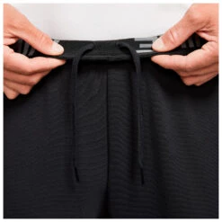 Nike Dri-FIT Tapered Training Pants - Trainingshose 16 Nike Dri-FIT Tapered Training Pants - Trainingshose -Berg Freunde Bekleidung Geschaft nike dri fit tapered training pants trainingshose detail 7