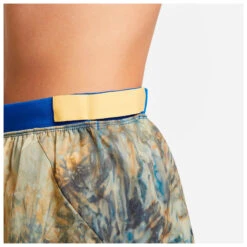 Nike Women's Dri-FIT Repel - Laufshorts 12 Nike Women's Dri-FIT Repel - Laufshorts -Berg Freunde Bekleidung Geschaft nike womens dri fit repel laufshorts detail 4