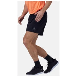 Odlo Shorts Zeroweight 5 Inch - Laufshorts 13 Odlo Shorts Zeroweight 5 Inch - Laufshorts -Berg Freunde Bekleidung Geschaft odlo shorts zeroweight 5 inch laufshorts detail 4