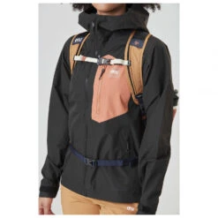 Picture Women's Abstral+ 2.5L Jacket - Regenjacke 20 Picture Women's Abstral+ 2.5L Jacket - Regenjacke -Berg Freunde Bekleidung Geschaft picture womens abstral 25l jacket regenjacke detail 9