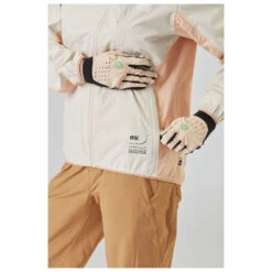 Picture Women's Granity + 2.5L Jacket - Regenjacke -Berg Freunde Bekleidung Geschaft picture womens granity 25l jacket regenjacke detail 7