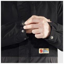 FJÄLLRÄVEN Vardag Lite Padded Jacket - Parka -Berg Freunde Bekleidung Geschaft fjaellraeven vardag lite padded jacket parka detail 8