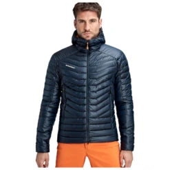 Mammut Eigerjoch Advanced Insulation Hooded Jacket - Daunenjacke 11 Mammut Eigerjoch Advanced Insulation Hooded Jacket - Daunenjacke -Berg Freunde Bekleidung Geschaft mammut eigerjoch advanced insulation hooded jacket daunenjacke detail 2